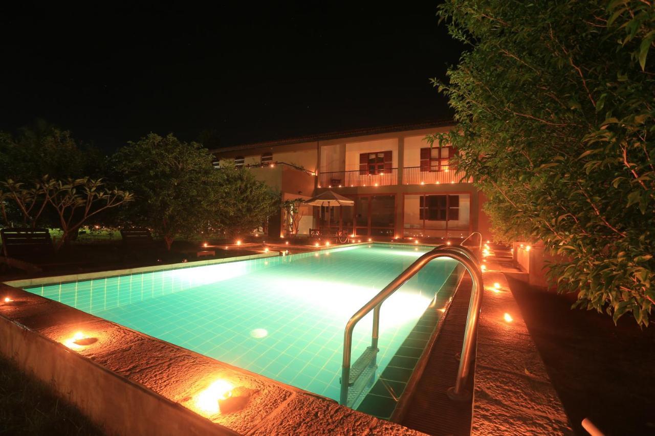 Jaffna Heritage Hotel Bagian luar foto