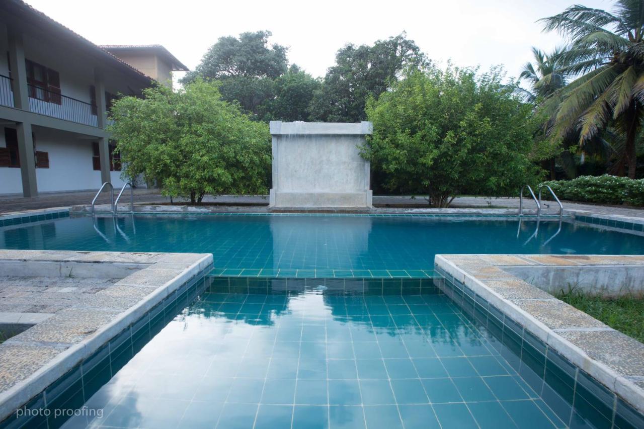 Jaffna Heritage Hotel Bagian luar foto