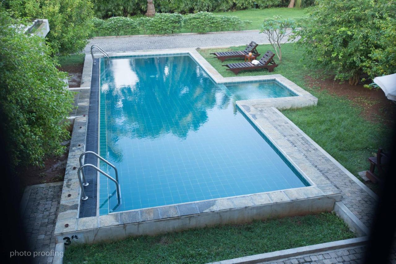 Jaffna Heritage Hotel Bagian luar foto