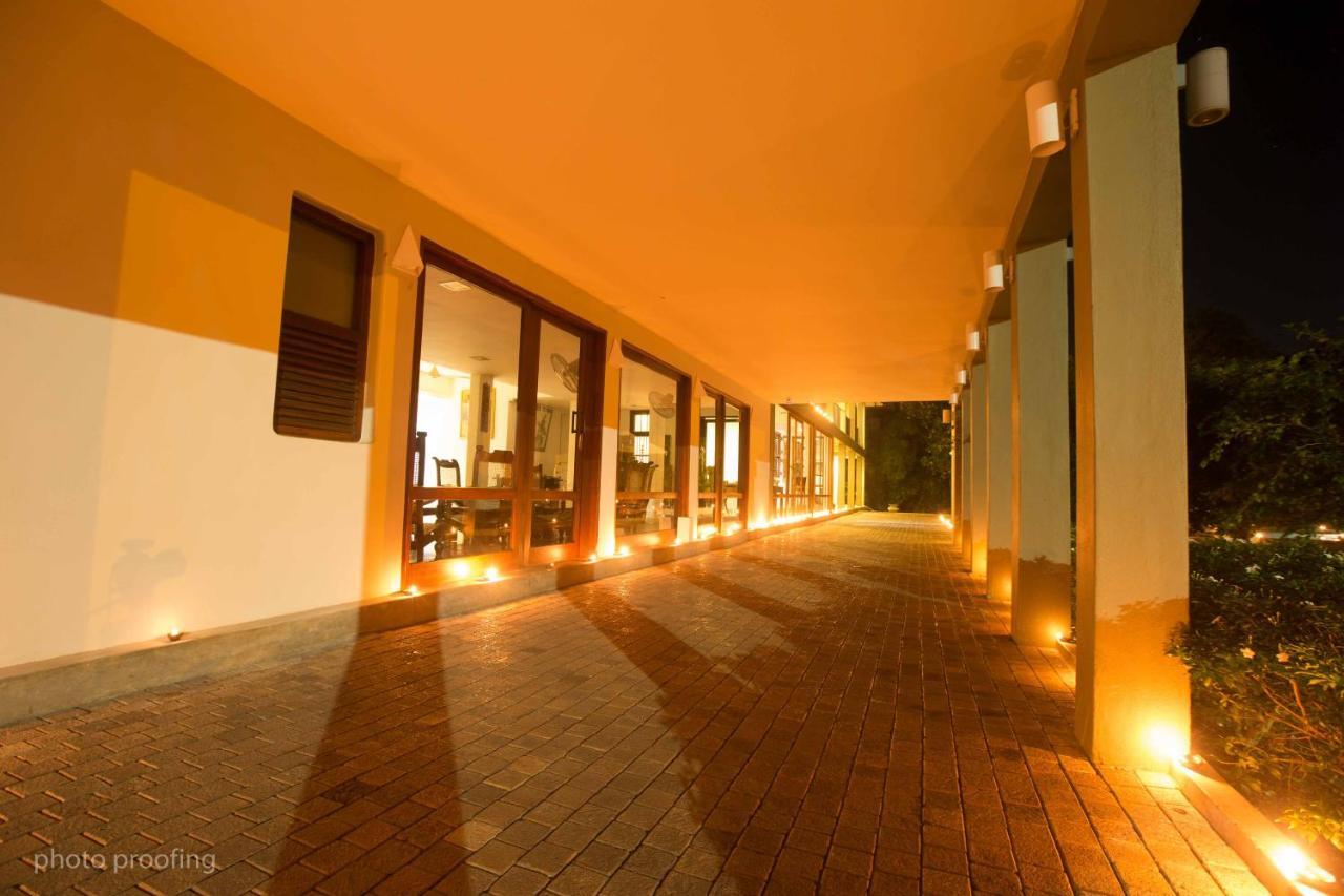 Jaffna Heritage Hotel Bagian luar foto